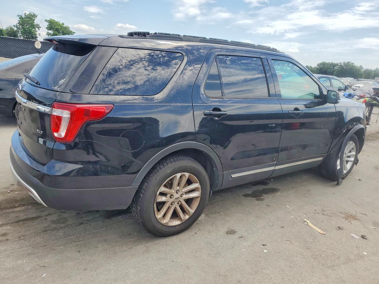 2017 FORD EXPLORER XLT — снимка 3
