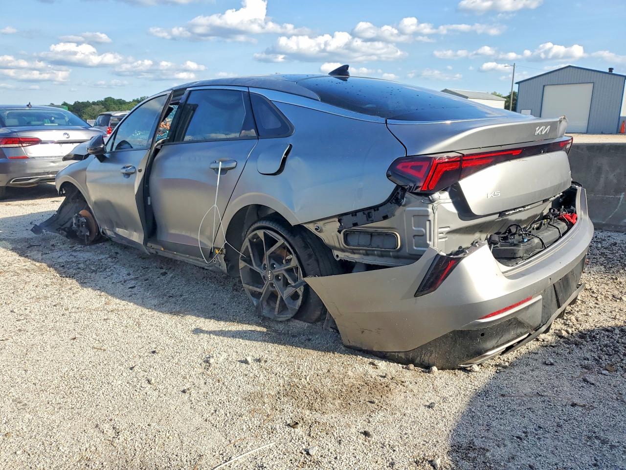 2026 KIA K5 GT LINE — photo 2