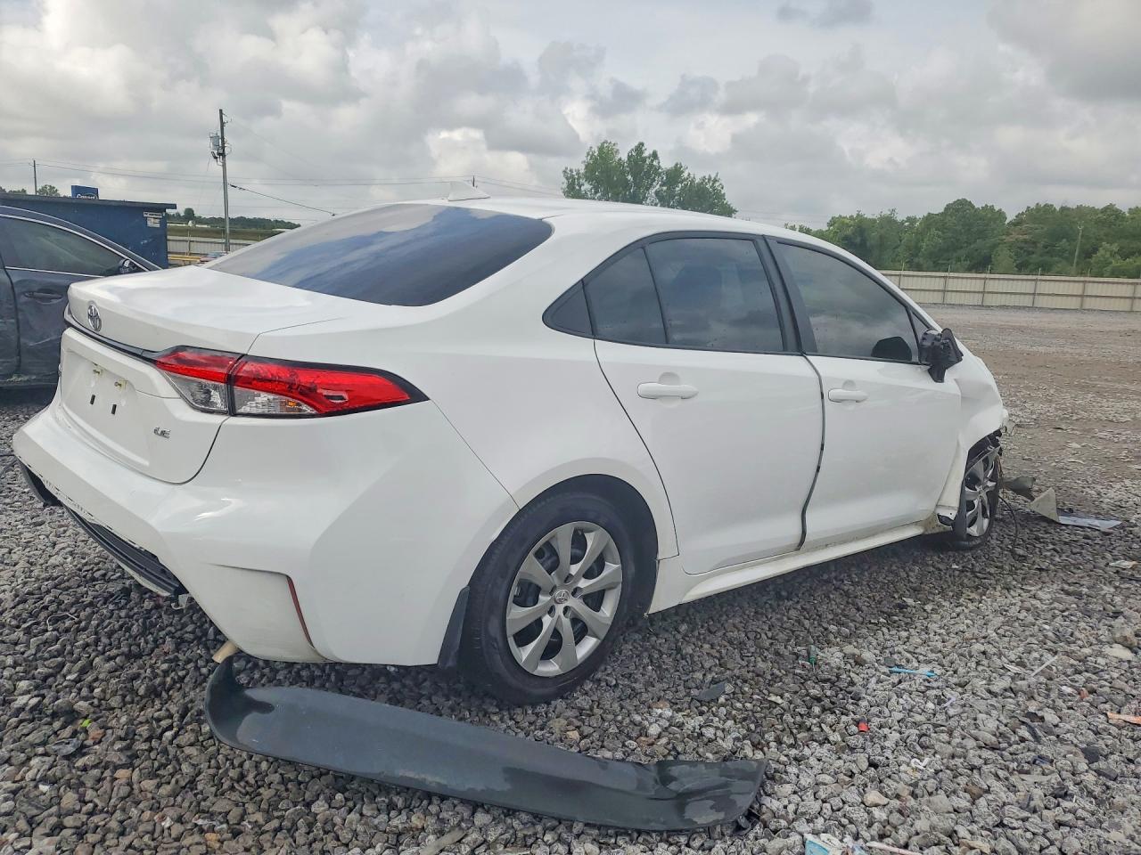 2026 TOYOTA COROLLA LE — снимка 3