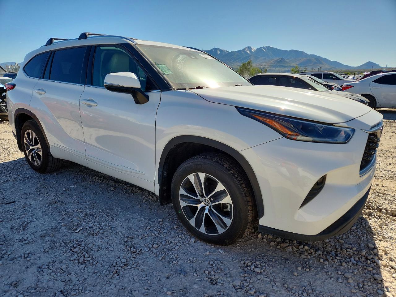 2021 TOYOTA HIGHLANDER XLE — снимка 4
