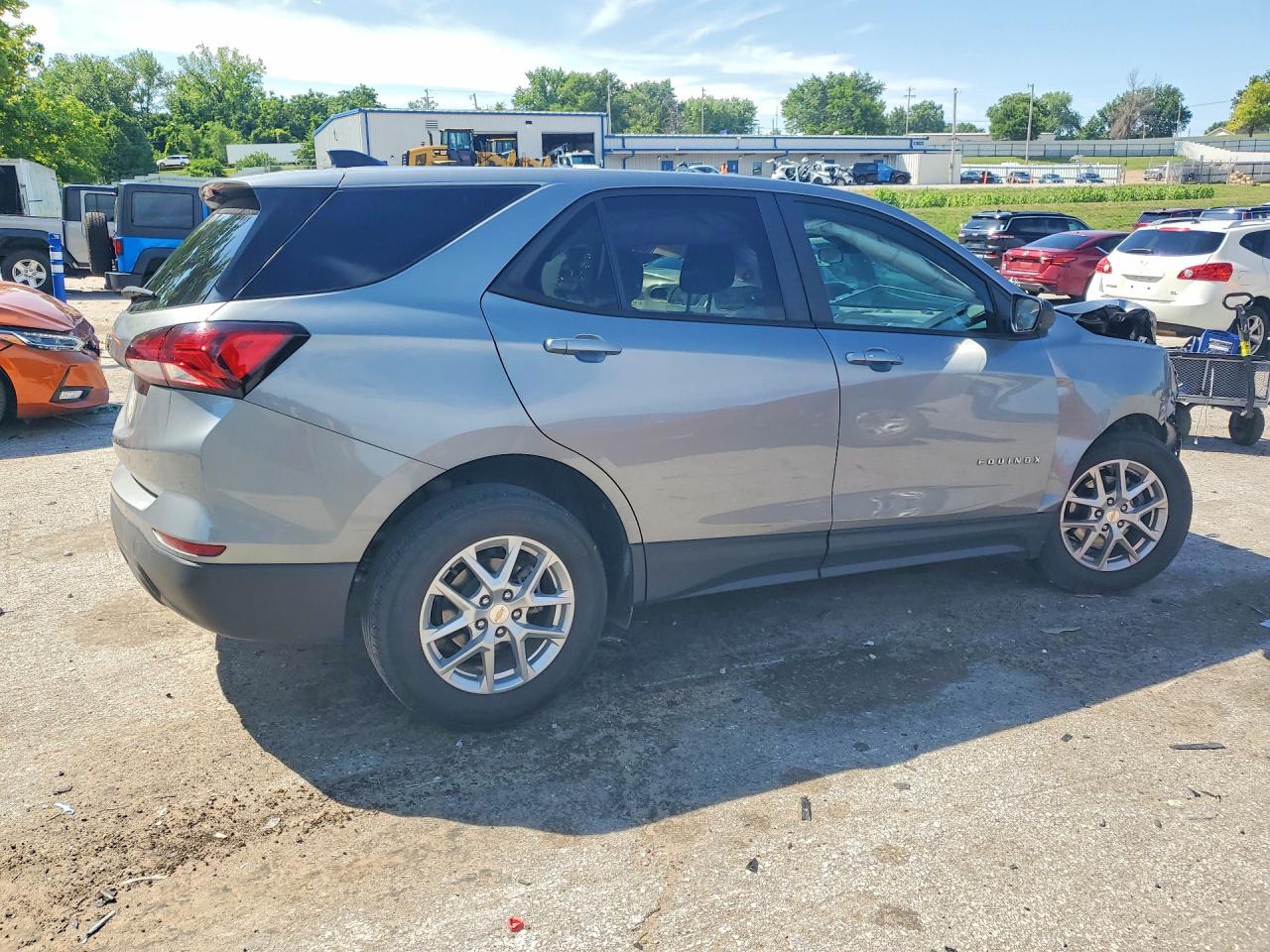 2024 CHEVROLET EQUINOX LS — снимка 3