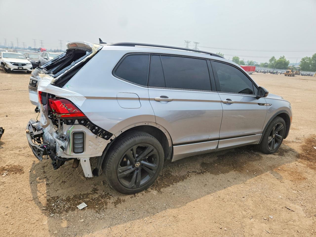 2024 VOLKSWAGEN TIGUAN SE R-LINE BLACK — снимка 3