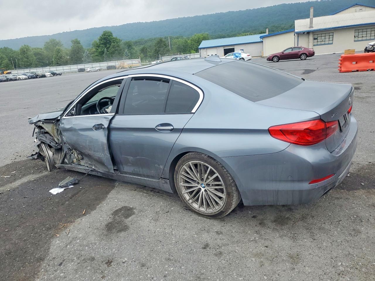 2017 BMW 540 XI — снимка 2