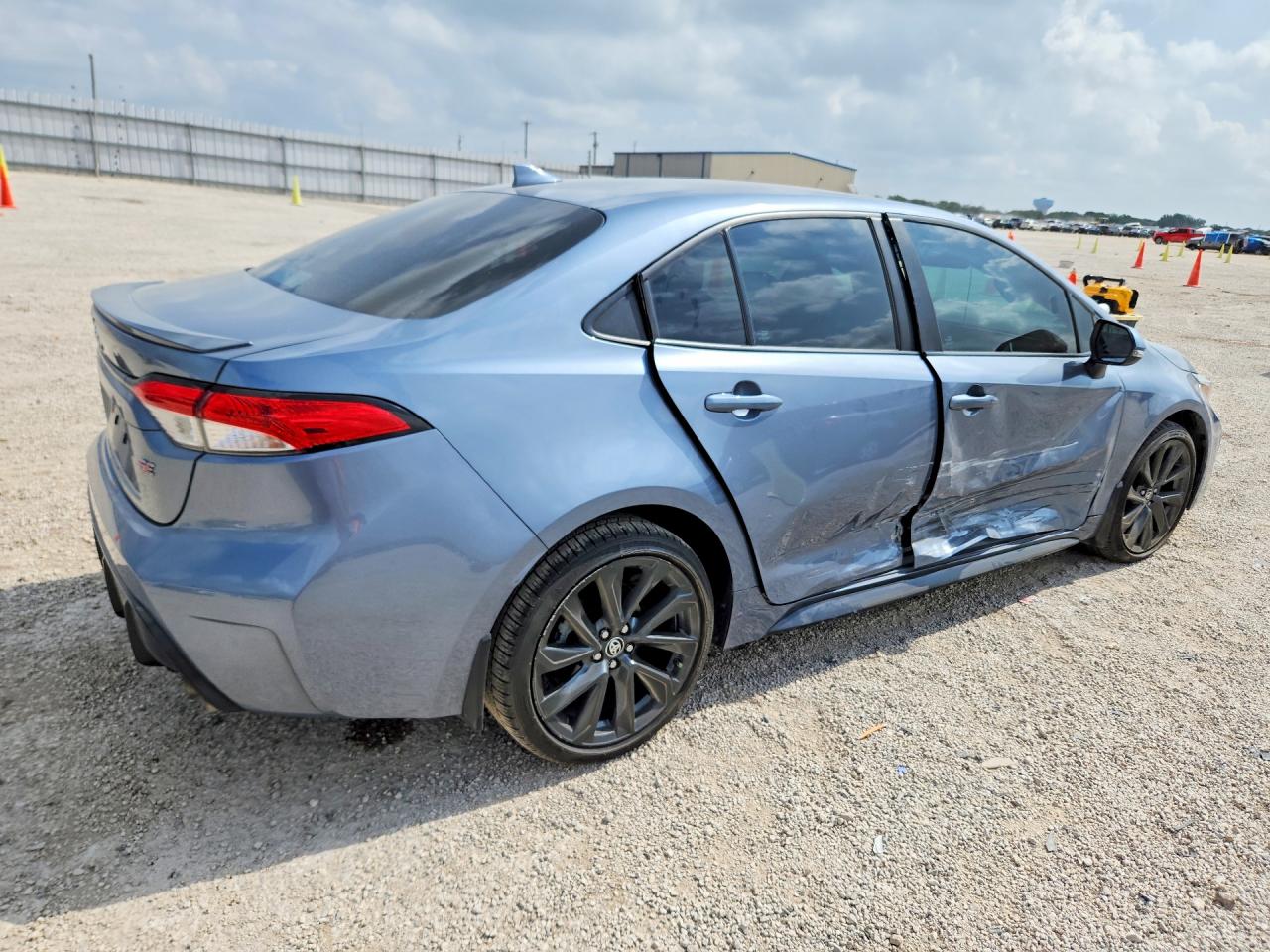2023 TOYOTA COROLLA SE — снимка 3