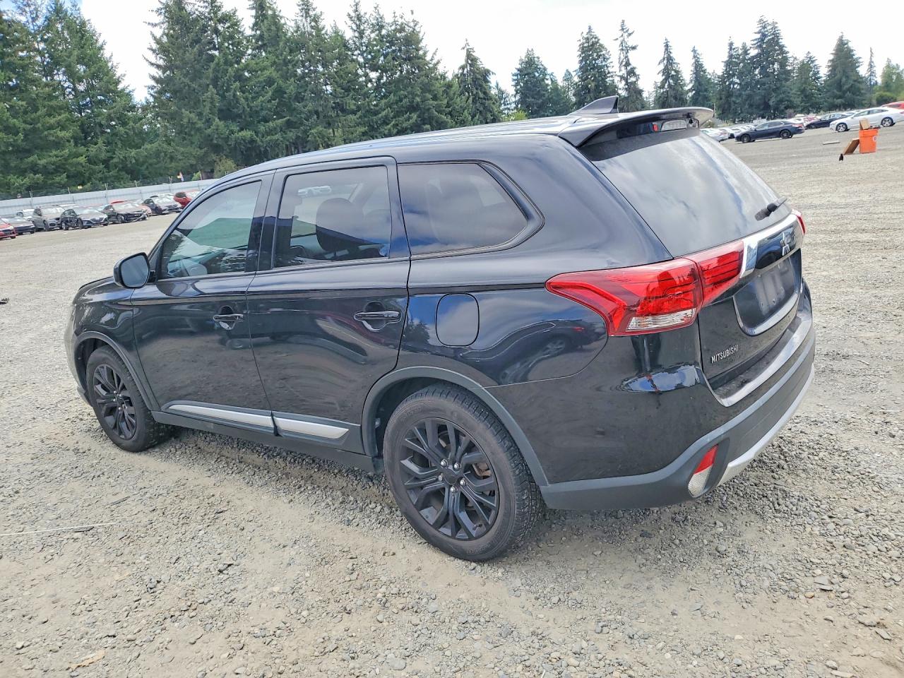 2018 MITSUBISHI OUTLANDER ES — снимка 2