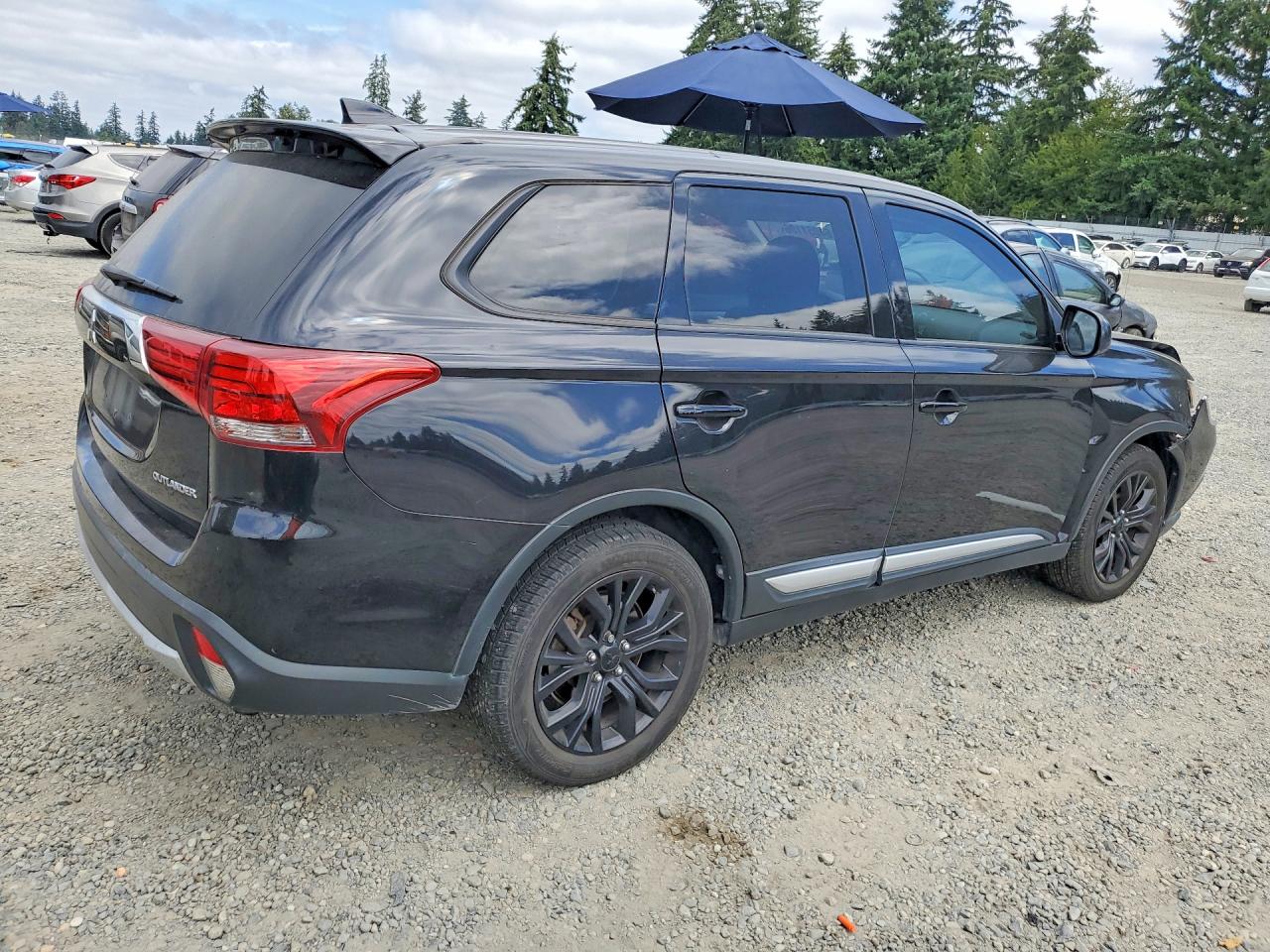 2018 MITSUBISHI OUTLANDER ES — снимка 3
