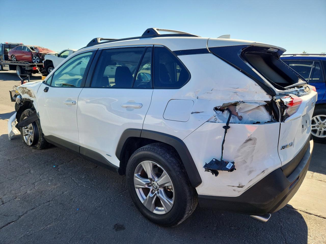 2025 TOYOTA RAV4 HYBRID XLE — снимка 2