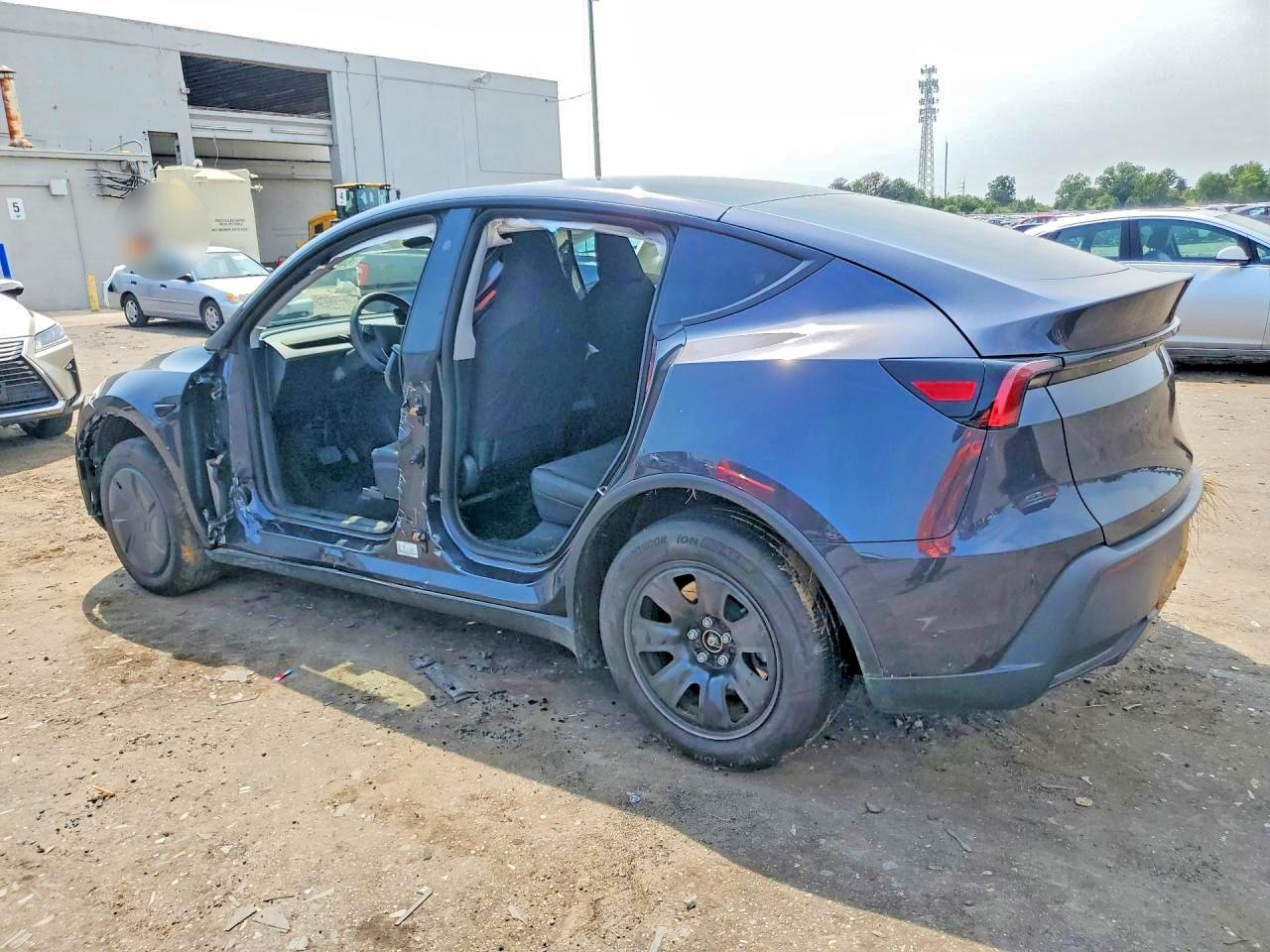 2026 TESLA MODEL Y — снимка 2