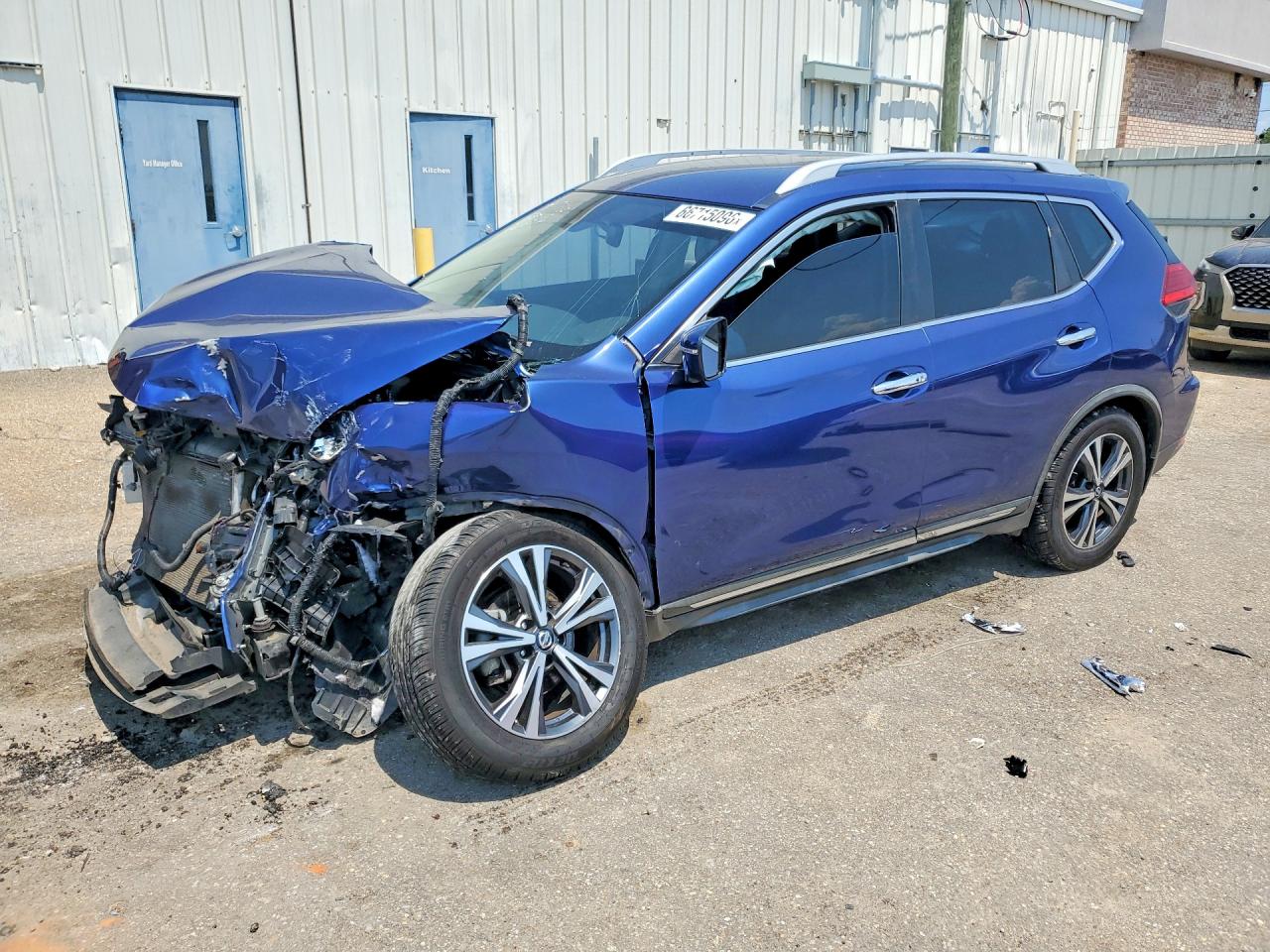 2017 NISSAN ROGUE SL