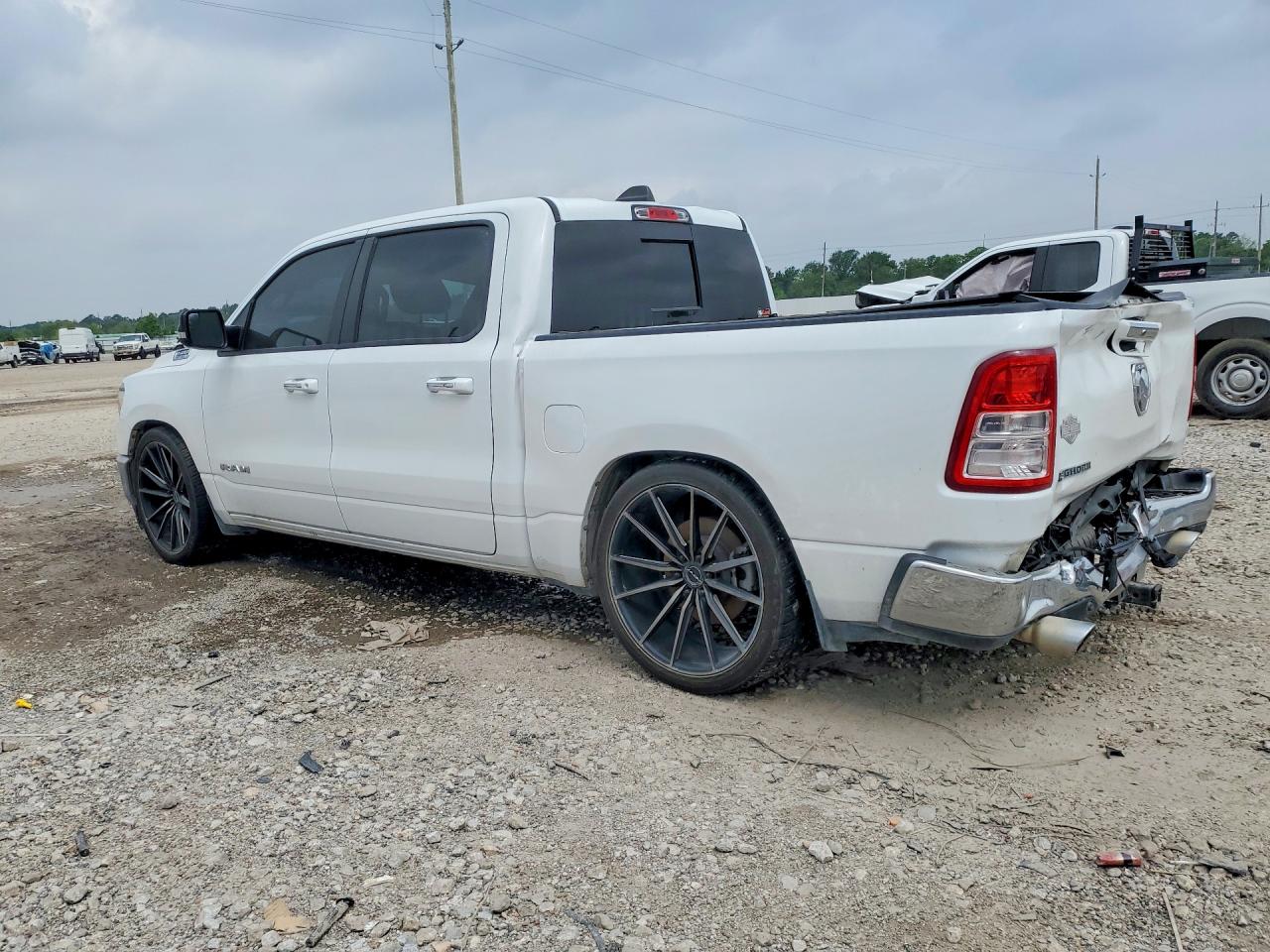 2019 RAM 1500 BIG HORN — снимка 2