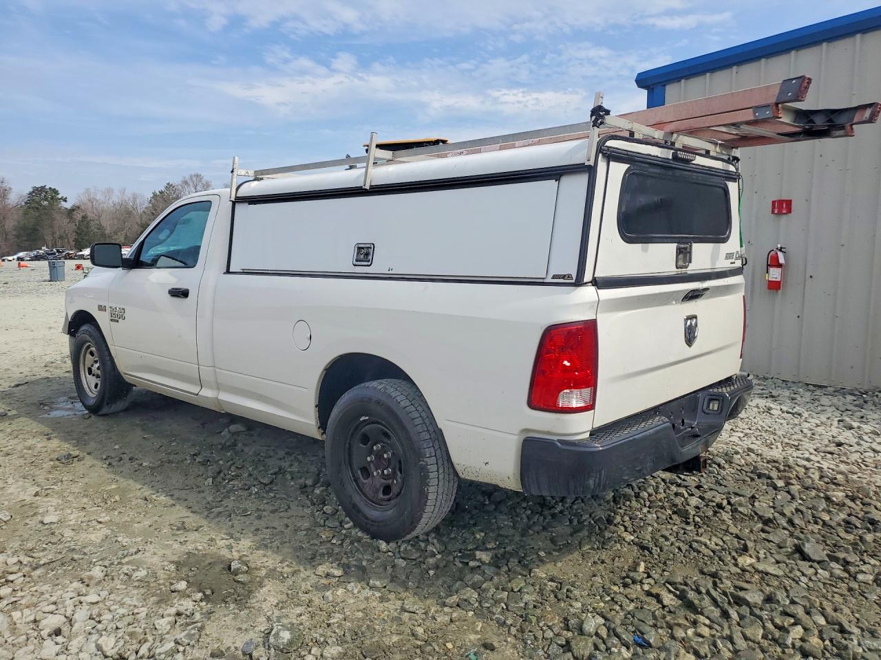 2019 RAM 1500 CLASSIC TRADESMAN — снимка 2