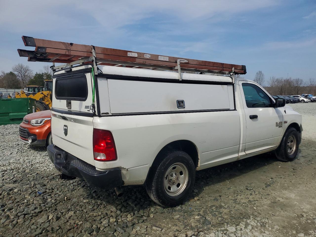 2019 RAM 1500 CLASSIC TRADESMAN — снимка 3