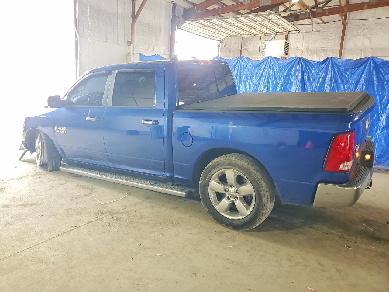 2016 RAM 1500 SLT — снимка 2