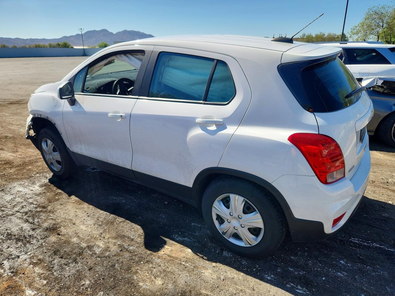 2019 CHEVROLET TRAX LS — снимка 2