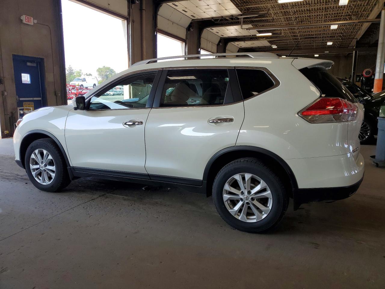 2015 NISSAN ROGUE SV — снимка 2