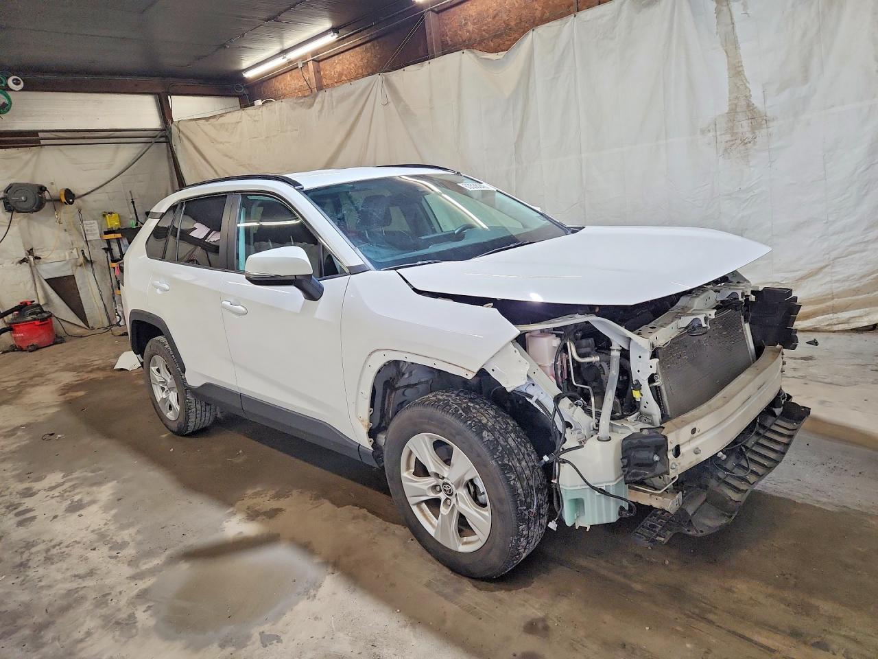 2021 TOYOTA RAV4 XLE — снимка 4