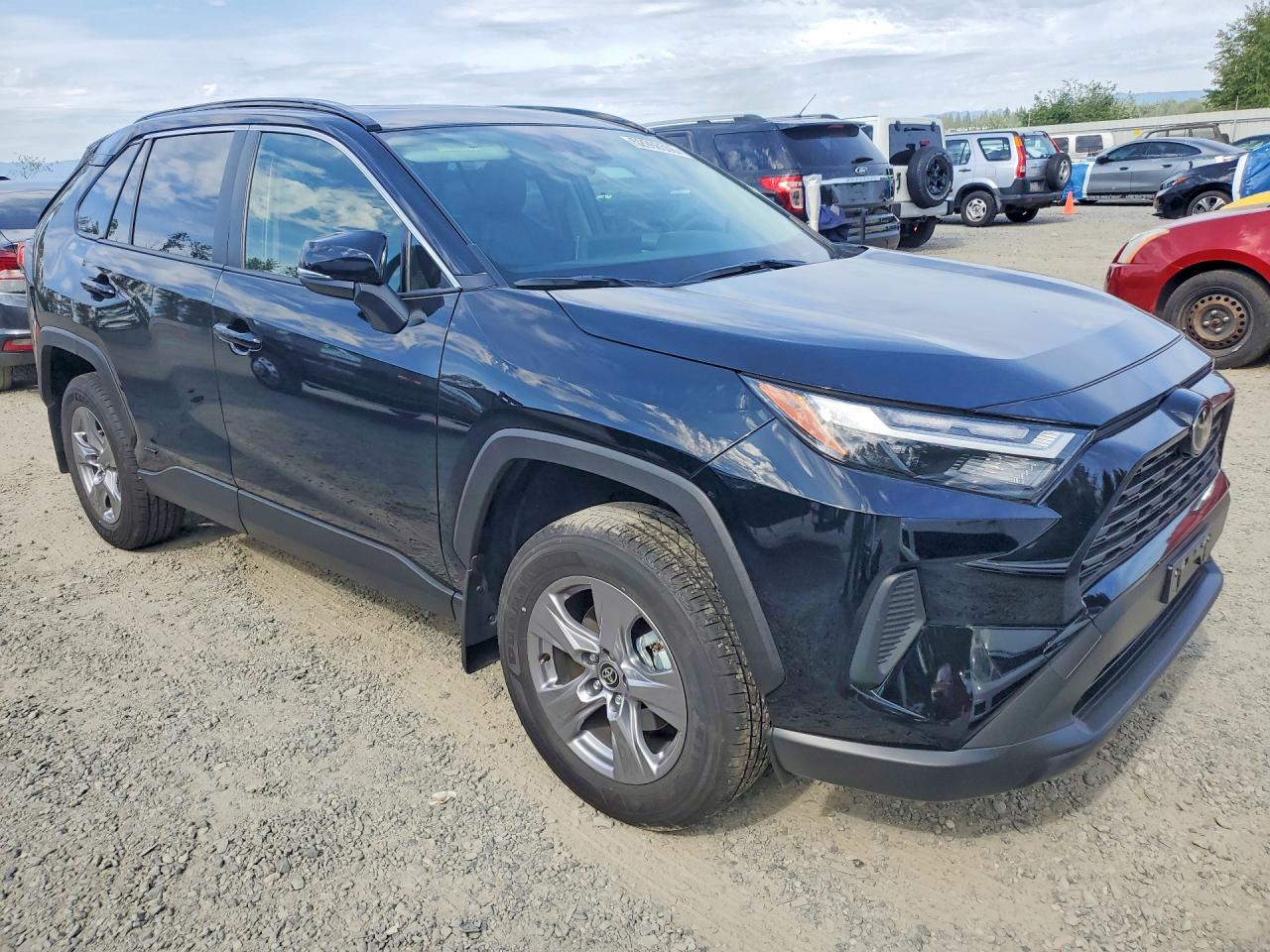 2025 TOYOTA RAV4 HYBRID XLE — снимка 4