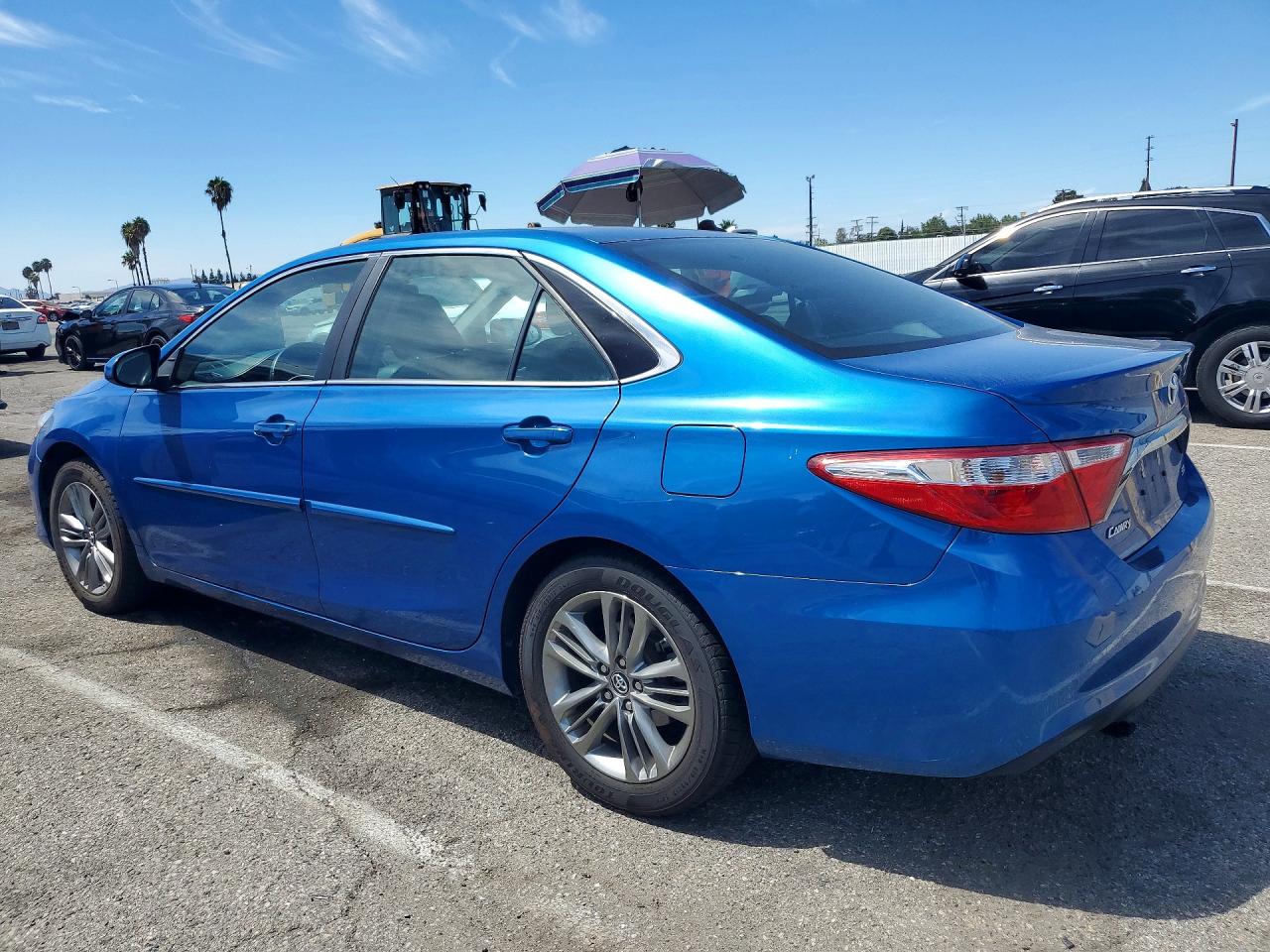 2017 TOYOTA CAMRY SE — снимка 2