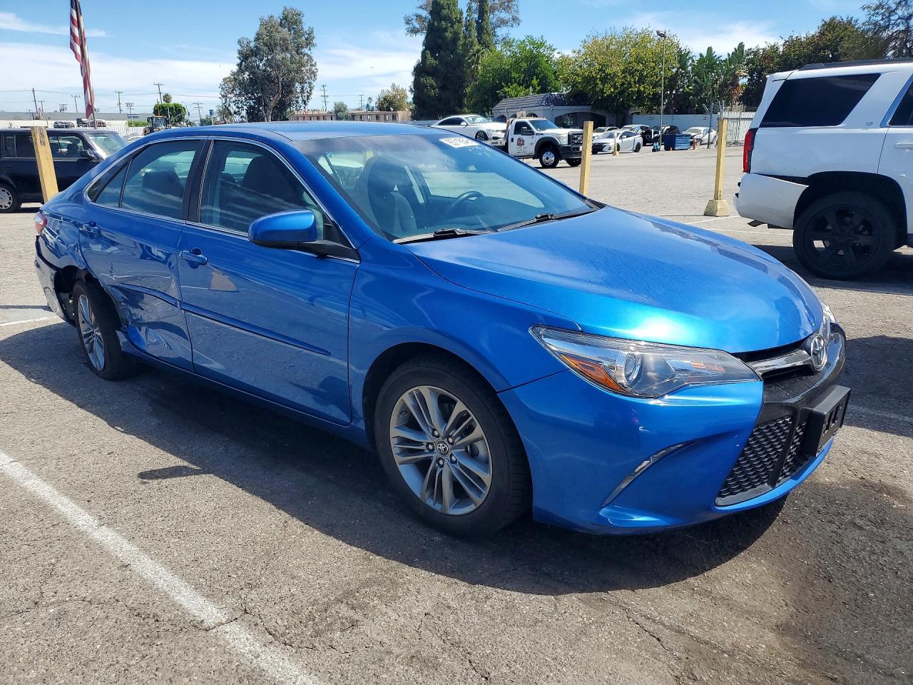 2017 TOYOTA CAMRY SE — снимка 4