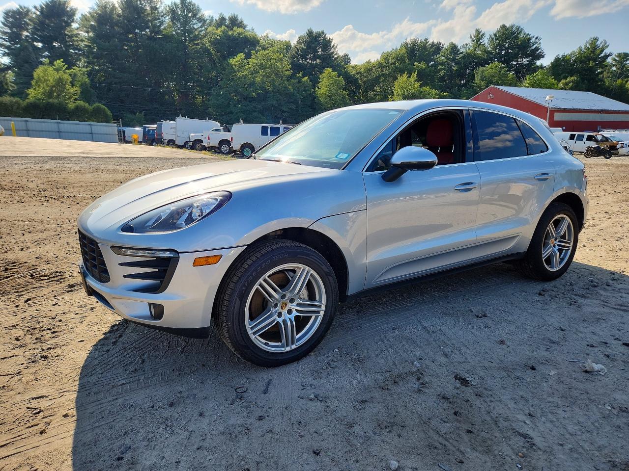 2015 PORSCHE MACAN S