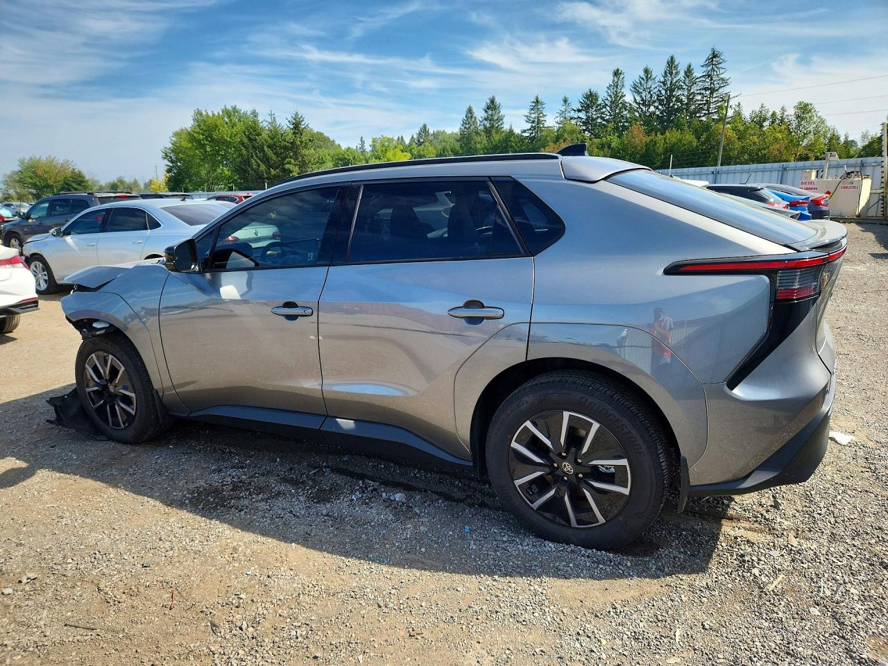 2026 TOYOTA BZ XLE — снимка 2