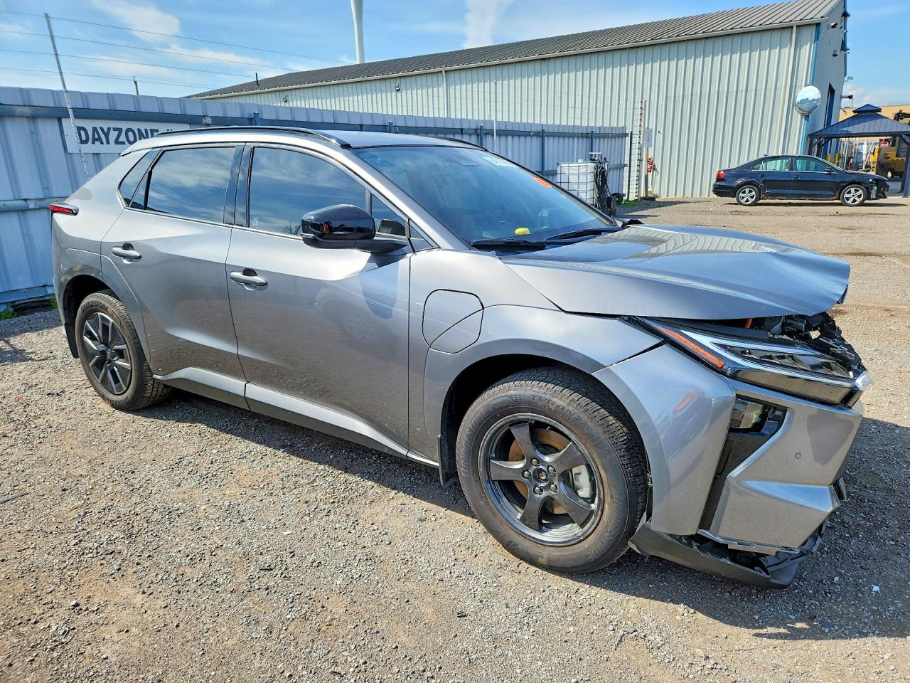 2026 TOYOTA BZ XLE — снимка 4