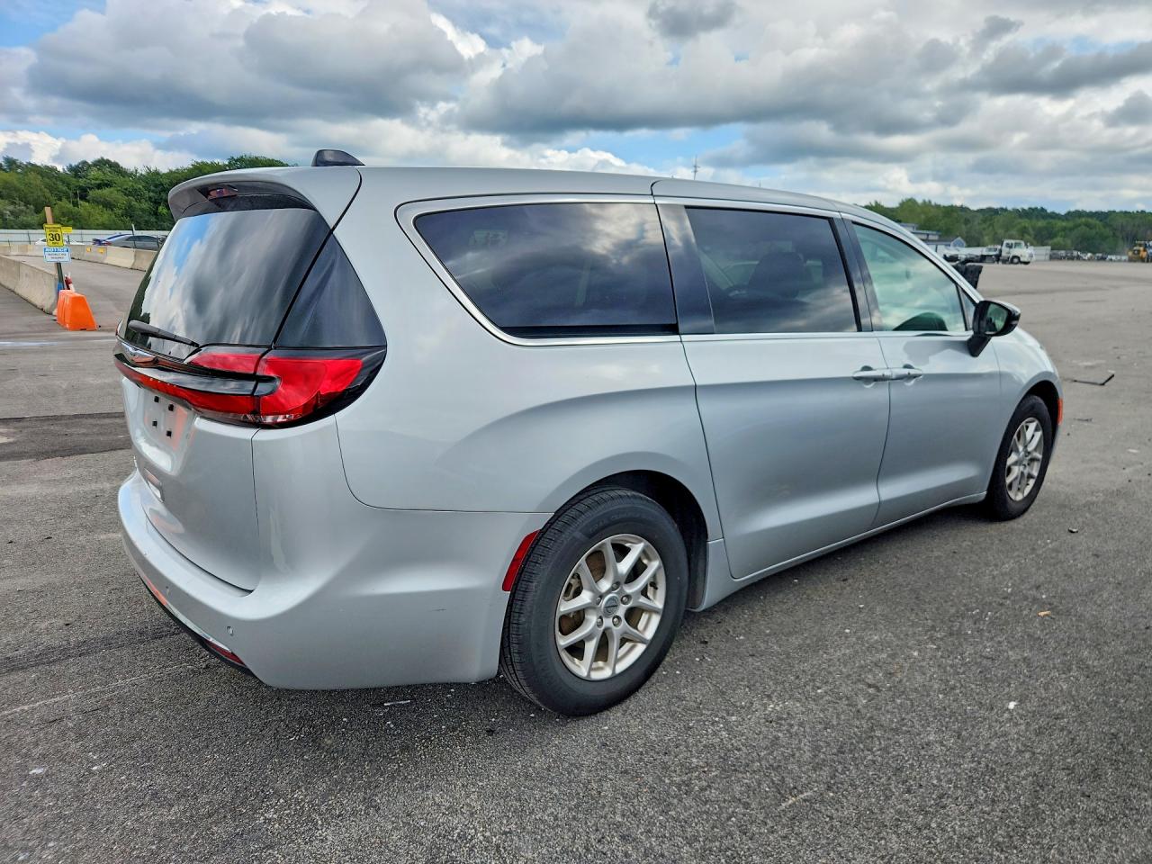 2024 CHRYSLER PACIFICA TOURING L — снимка 3