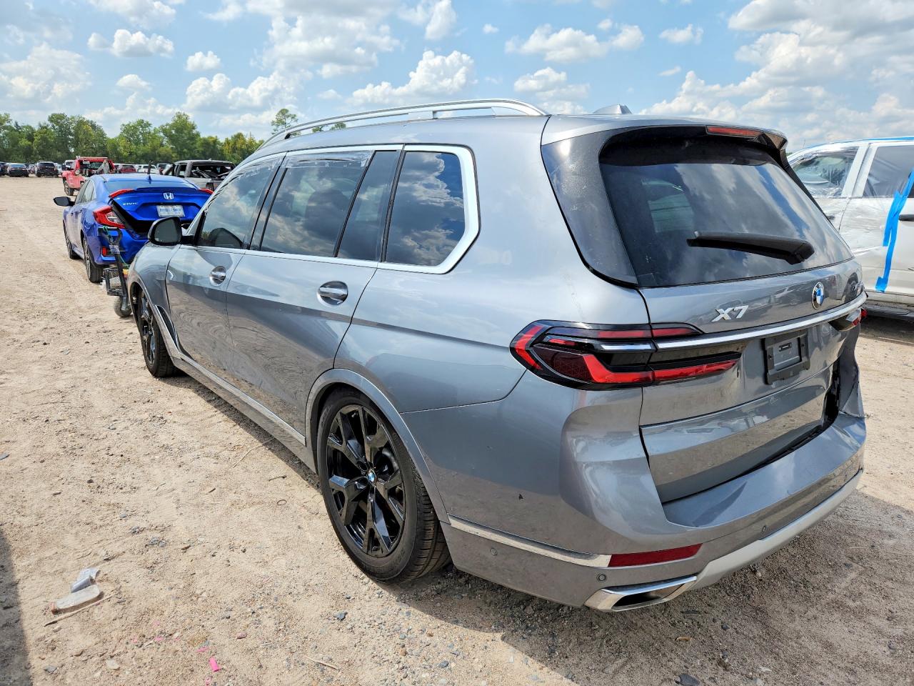 2025 BMW X7 XDRIVE40I — снимка 2