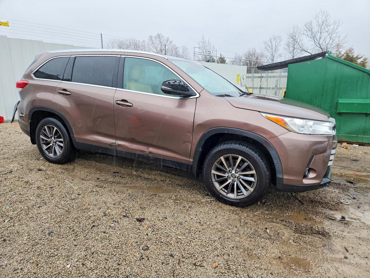 2019 TOYOTA HIGHLANDER XLE — снимка 4