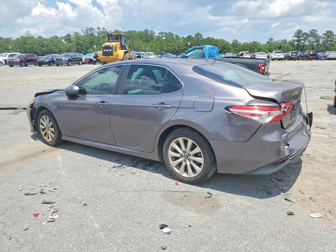 2019 TOYOTA CAMRY LE — снимка 2