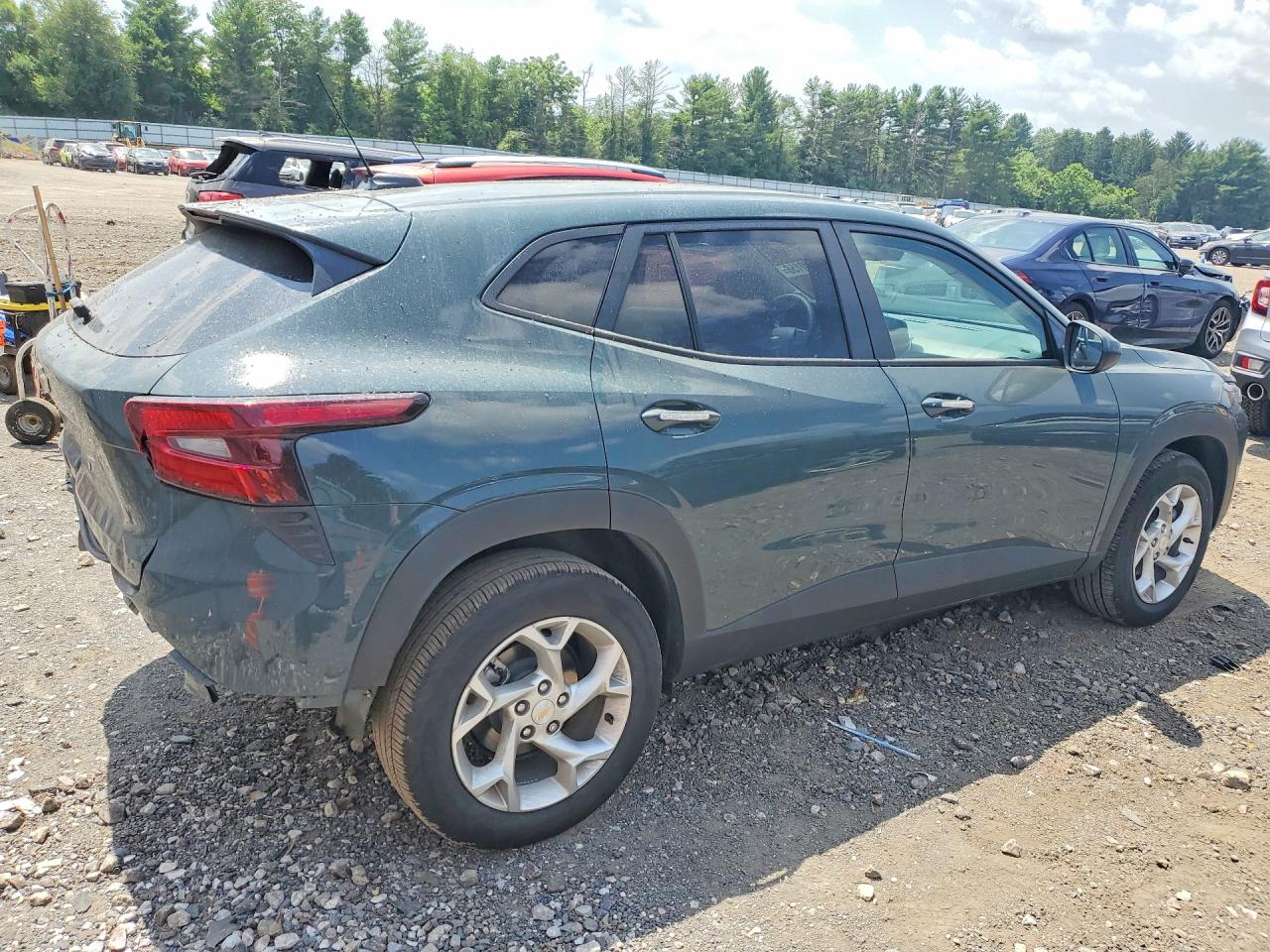 2026 CHEVROLET TRAX LS — снимка 3