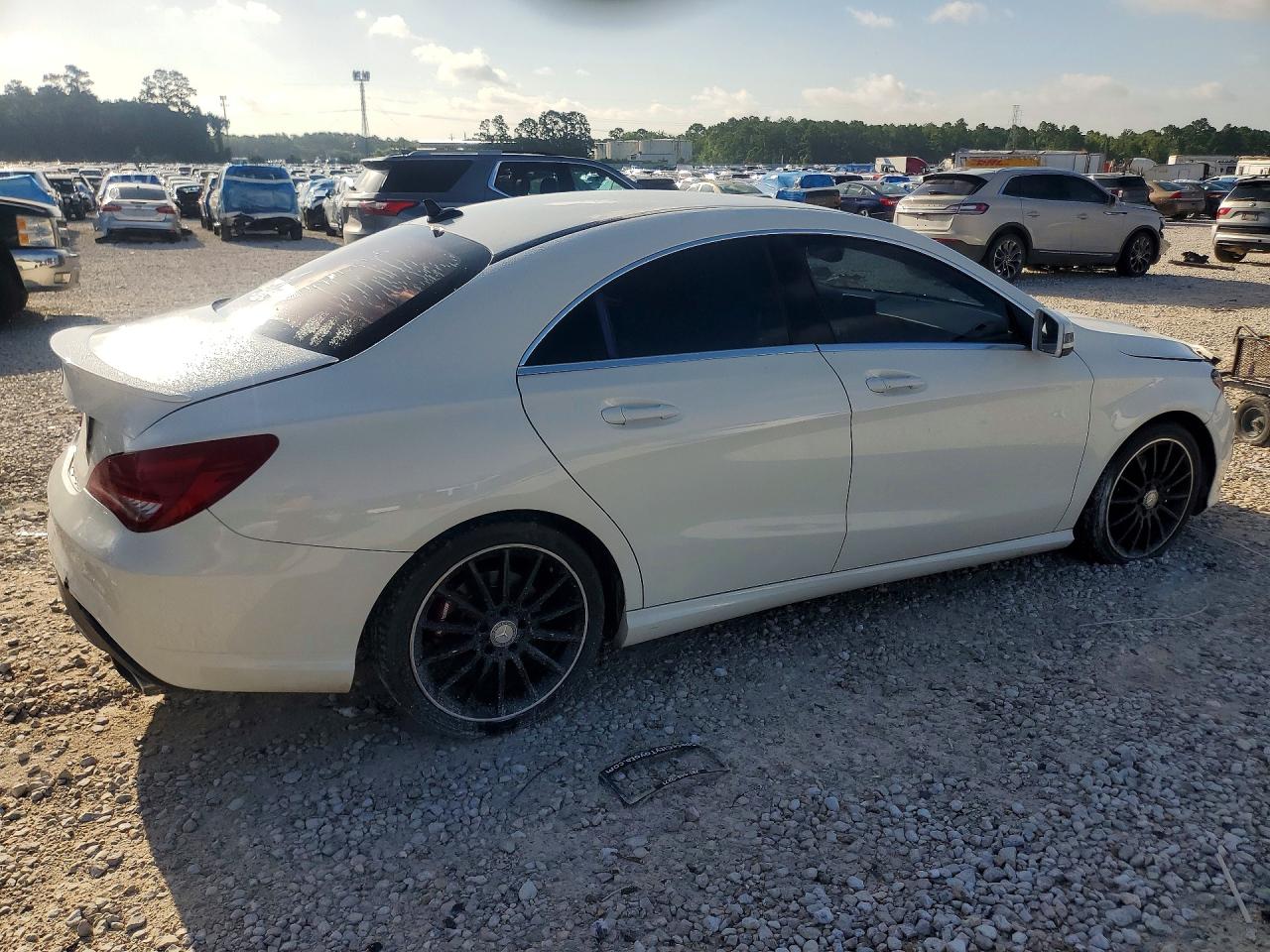 2014 MERCEDES-BENZ CLA 250 — снимка 3
