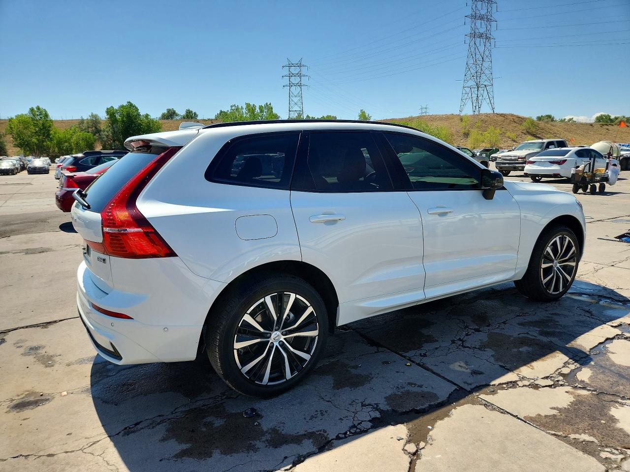 2025 VOLVO XC60 PLUS — снимка 3