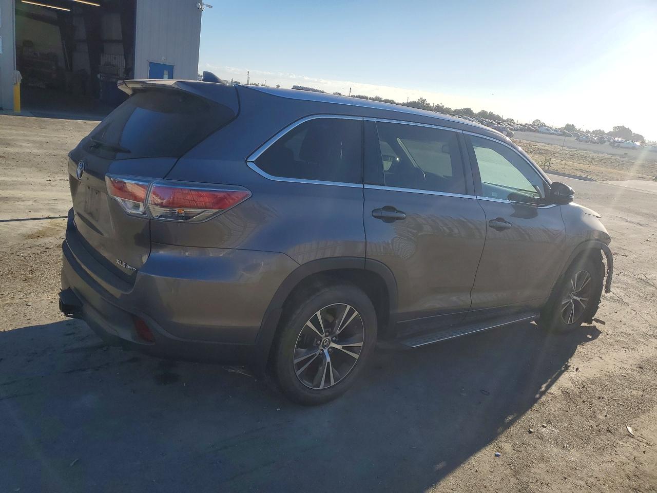 2016 TOYOTA HIGHLANDER XLE — снимка 3