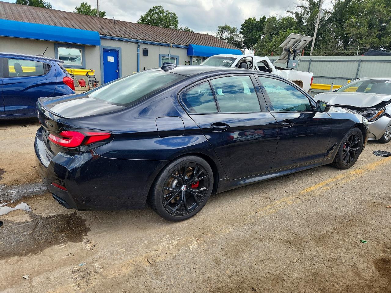 2023 BMW M550XI — снимка 3