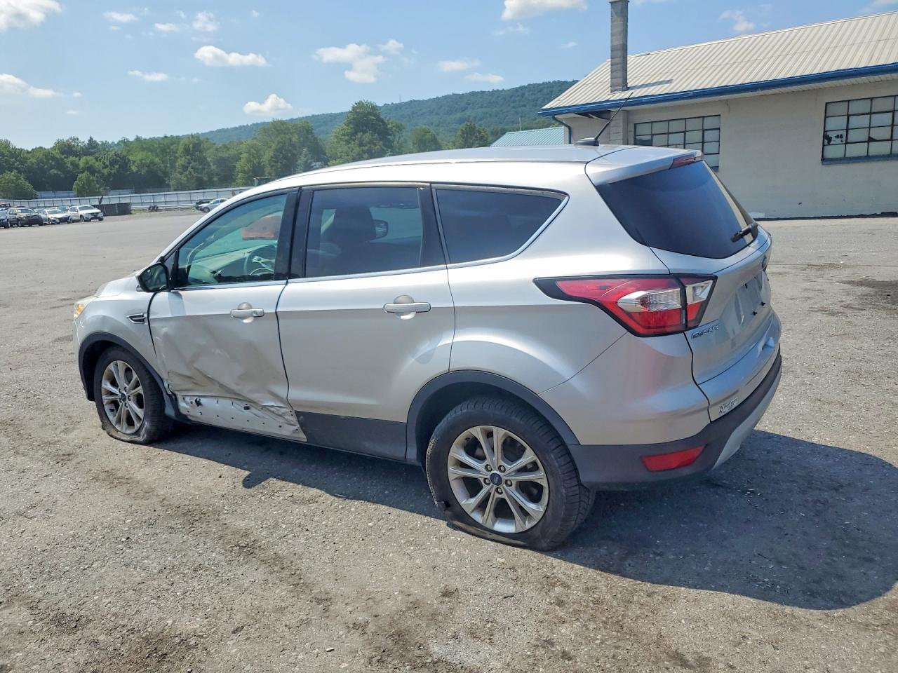 2017 FORD ESCAPE SE — снимка 2