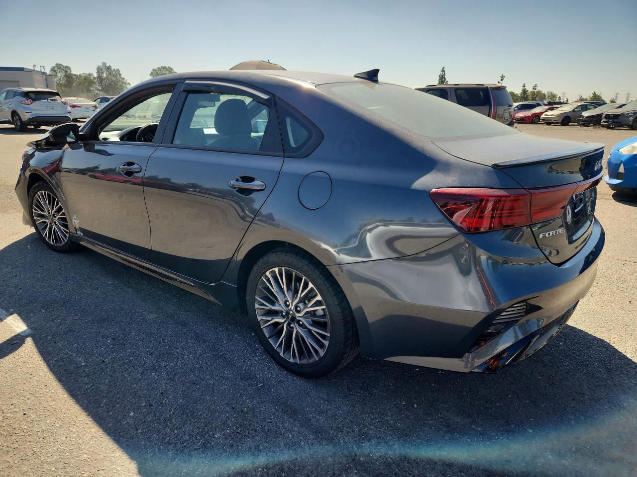 2024 KIA FORTE GT LINE — снимка 2