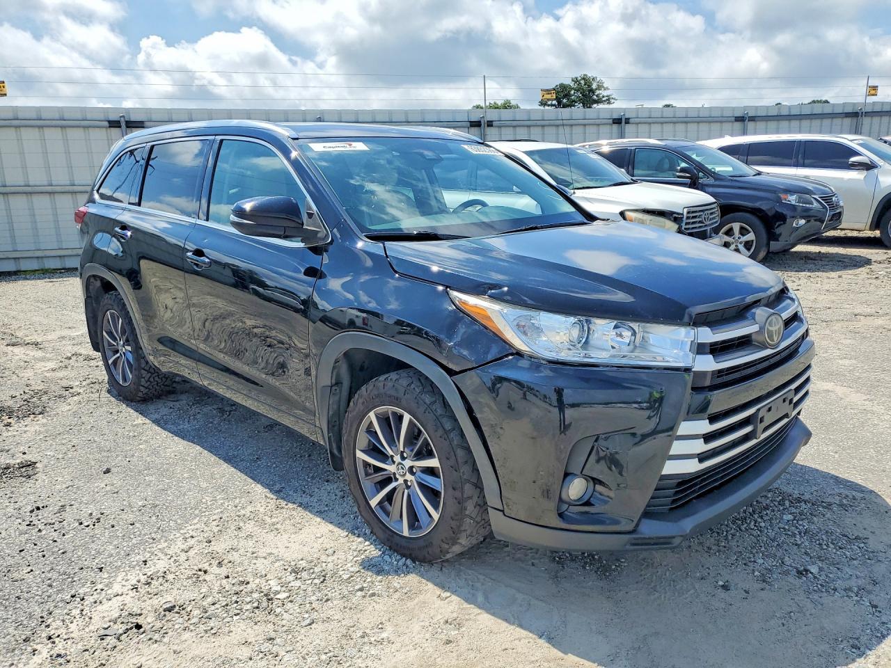 2018 TOYOTA HIGHLANDER XLE — снимка 4