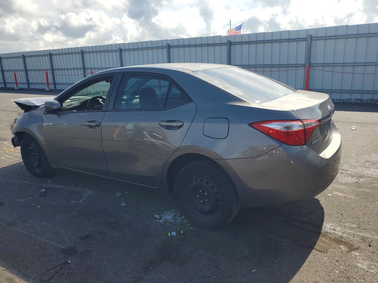 2017 TOYOTA COROLLA LE — снимка 2