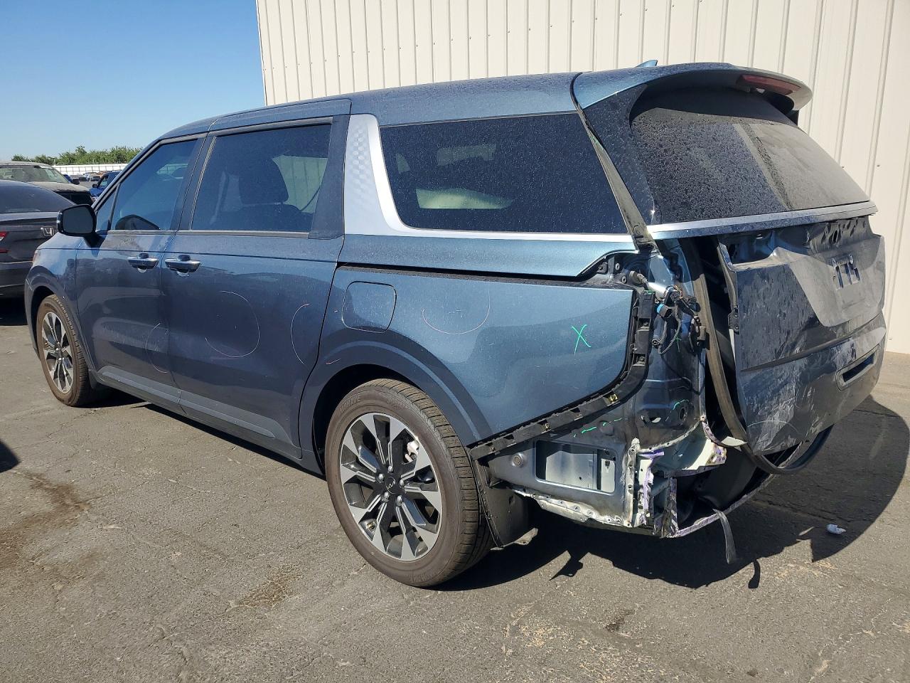 2022 KIA CARNIVAL EX — снимка 2