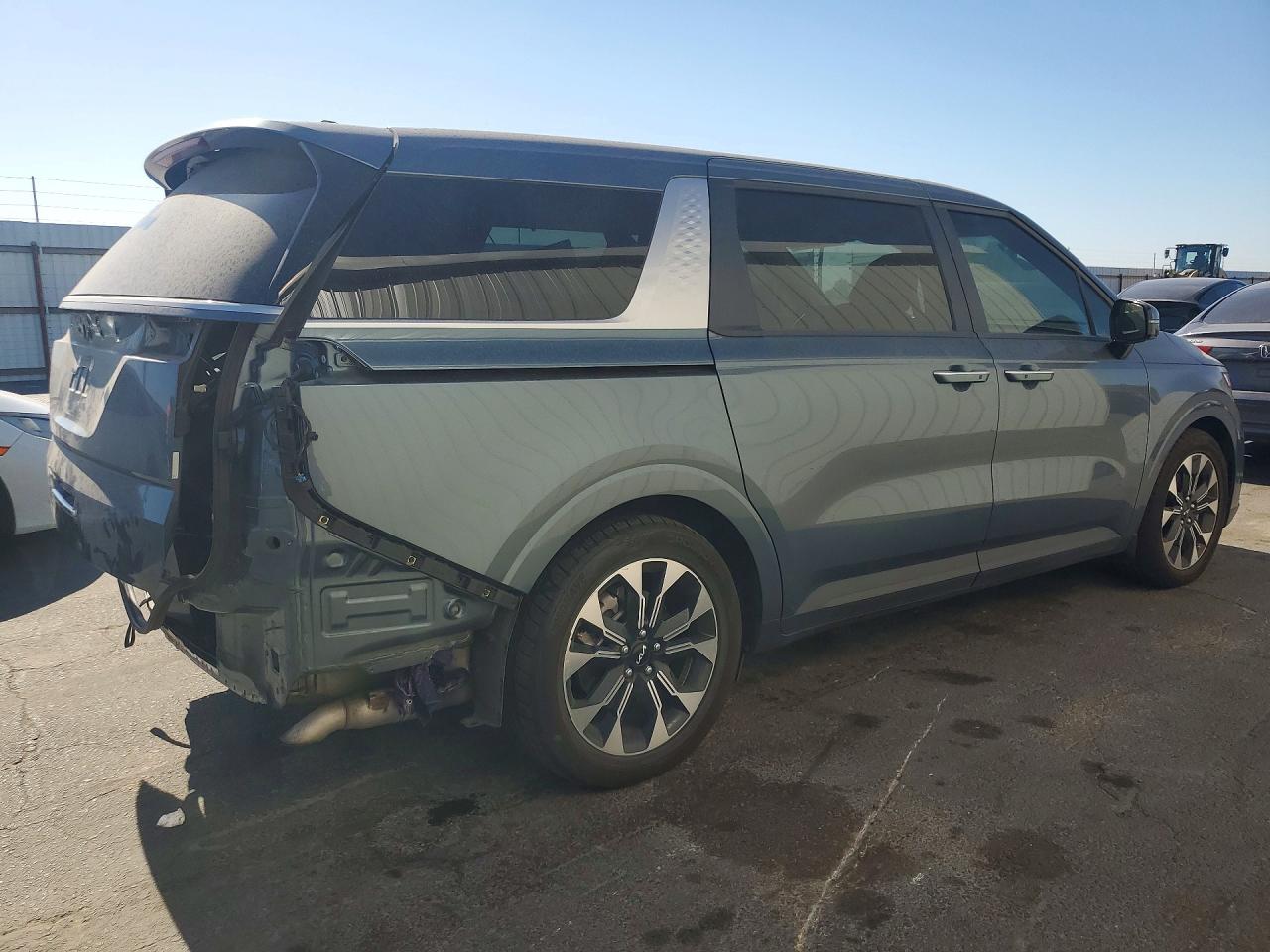 2022 KIA CARNIVAL EX — снимка 3