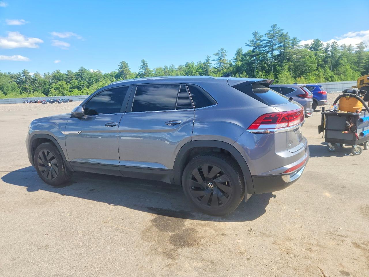 2024 VOLKSWAGEN ATLAS CROSS SPORT SE — снимка 2