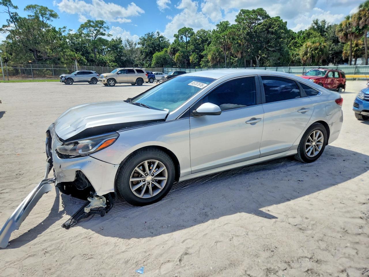 2018 HYUNDAI SONATA SE