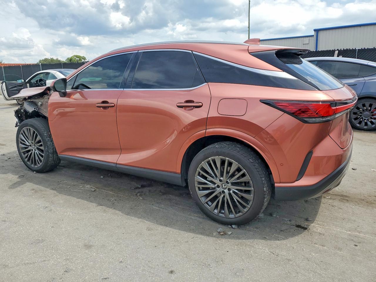 2024 LEXUS RX 350 LUXURY — снимка 2