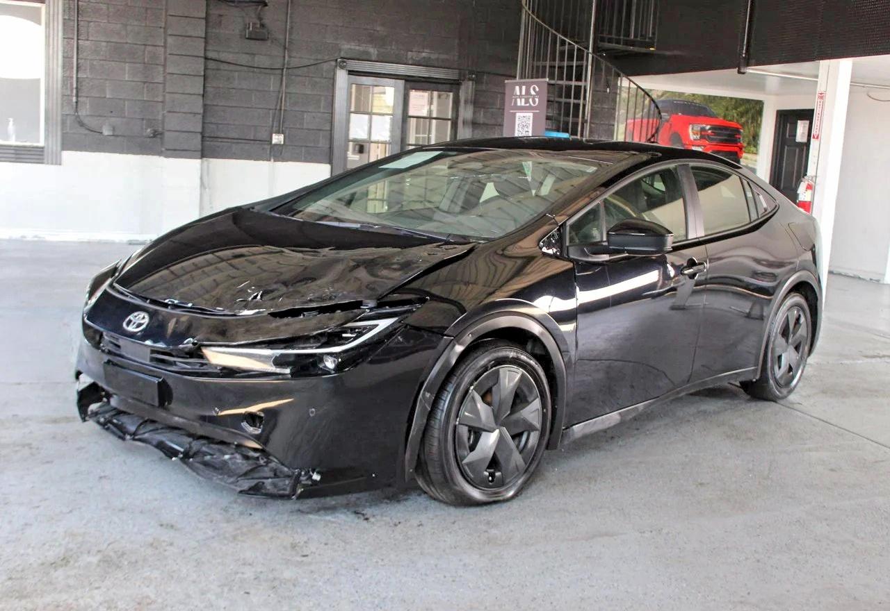 2026 TOYOTA PRIUS LE — снимка 2