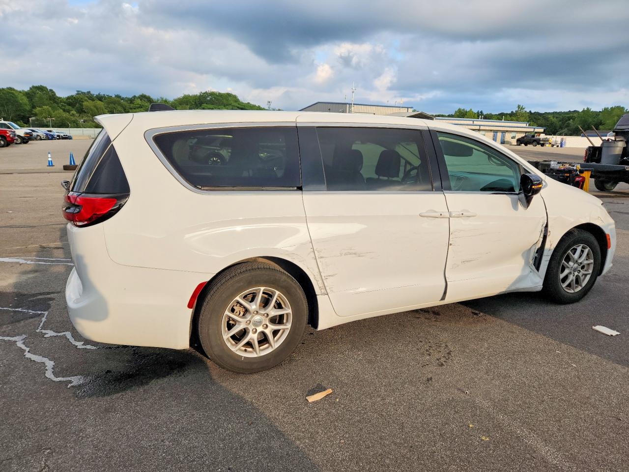 2024 CHRYSLER PACIFICA TOURING L — снимка 3