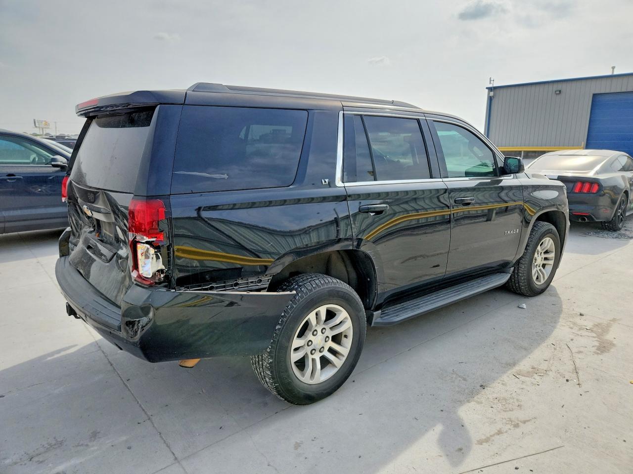 2016 CHEVROLET TAHOE C1500 LT — снимка 3