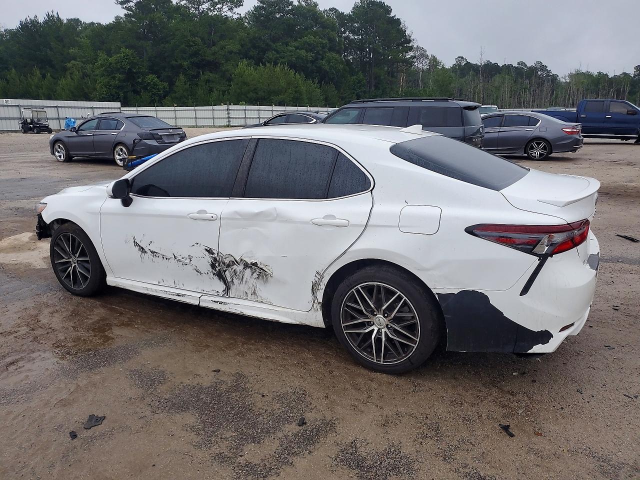2022 TOYOTA CAMRY SE — снимка 2
