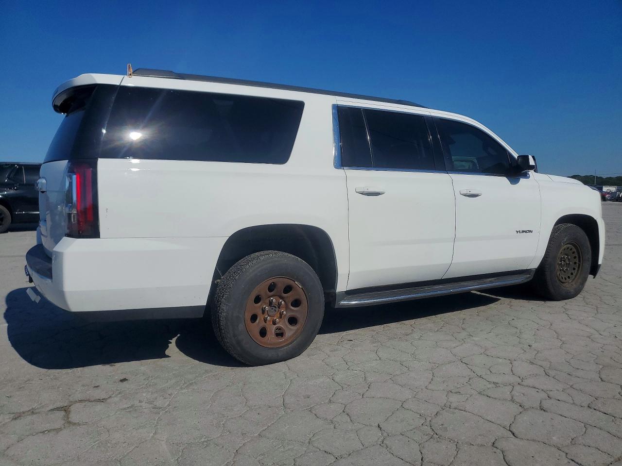 2016 GMC YUKON XL DENALI — снимка 3