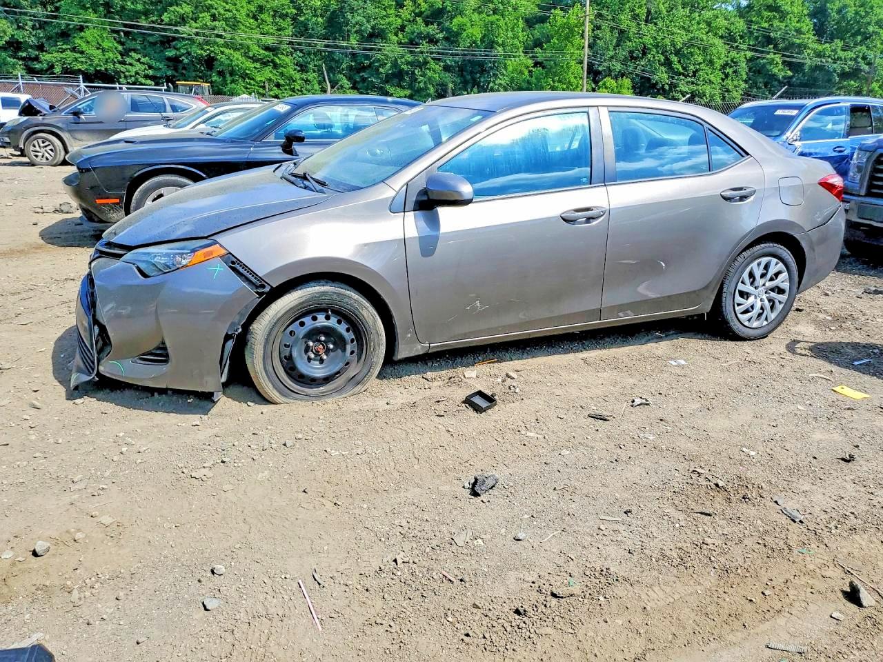 2017 TOYOTA COROLLA LE